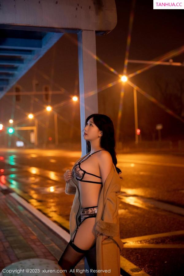 江真真  [XiuRen]高清写真图 2023.03.16 No.6424 江真真 黑丝美臀第12张图片